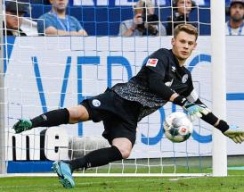 Auch Alexander Nübel wird im kommenden Sommer von Schalke zu den Münchnern wechseln.
