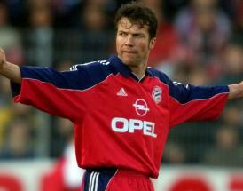Lothar Matthäus im roten Dress der Münchner Bayern